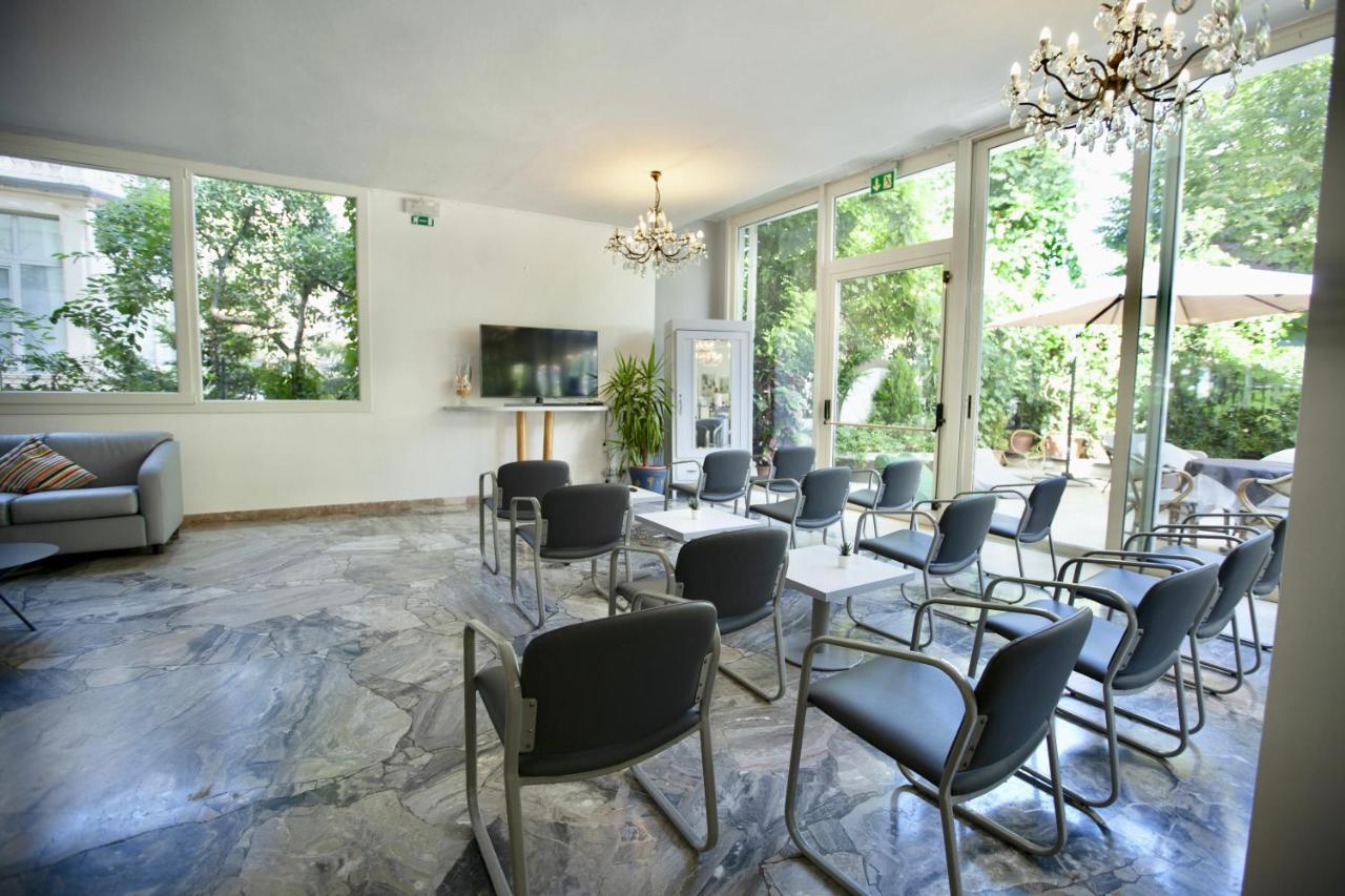 Hotel Maestri Riccione Exterior photo